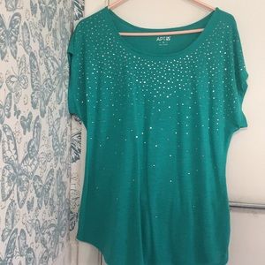 turquoise shirt